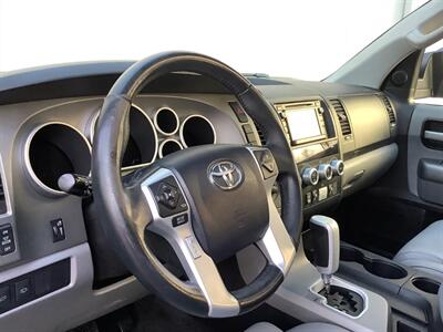 2015 Toyota Sequoia Limited - Photo 24 - Crest Hill, IL 60403