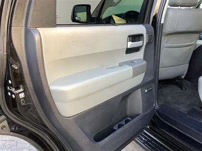 2015 Toyota Sequoia Limited - Photo 26 - Crest Hill, IL 60403