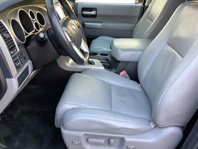 2015 Toyota Sequoia Limited - Photo 16 - Crest Hill, IL 60403
