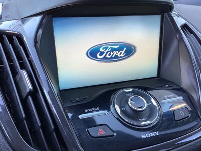 2014 Ford Escape Titanium   - Photo 16 - Crest Hill, IL 60403