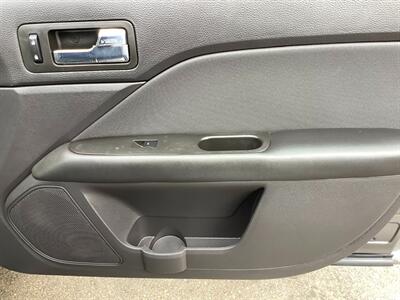 2010 Ford Fusion SE   - Photo 28 - Crest Hill, IL 60403