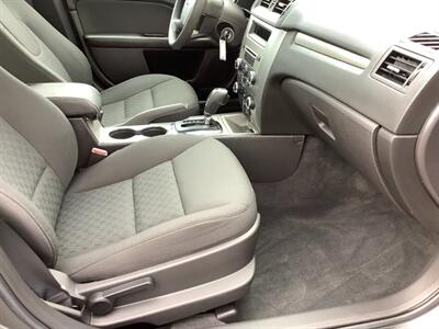 2010 Ford Fusion SE   - Photo 30 - Crest Hill, IL 60403