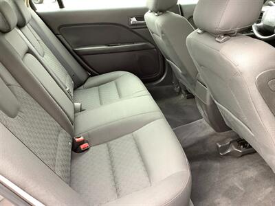 2010 Ford Fusion SE   - Photo 27 - Crest Hill, IL 60403
