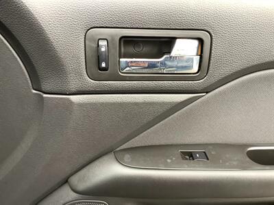 2010 Ford Fusion SE   - Photo 29 - Crest Hill, IL 60403