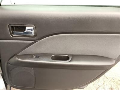 2010 Ford Fusion SE   - Photo 26 - Crest Hill, IL 60403