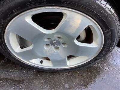 2001 Audi TT 225hp quattro   - Photo 33 - Crest Hill, IL 60403