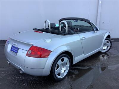 2001 Audi TT 225hp quattro   - Photo 12 - Crest Hill, IL 60403