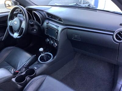 2015 Scion tC   - Photo 30 - Crest Hill, IL 60403