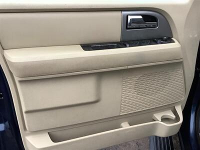 2015 Ford Expedition Limited   - Photo 12 - Crest Hill, IL 60403