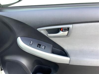 2012 Toyota Prius   - Photo 27 - Crest Hill, IL 60403