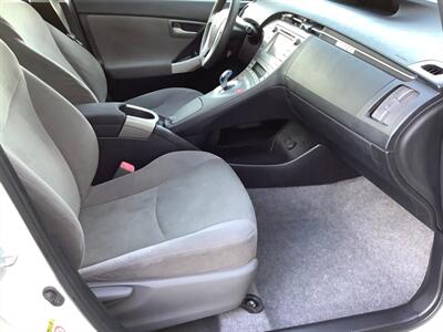 2012 Toyota Prius   - Photo 28 - Crest Hill, IL 60403