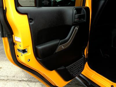 2013 Jeep Wrangler Unlimited Moab   - Photo 20 - Crest Hill, IL 60403