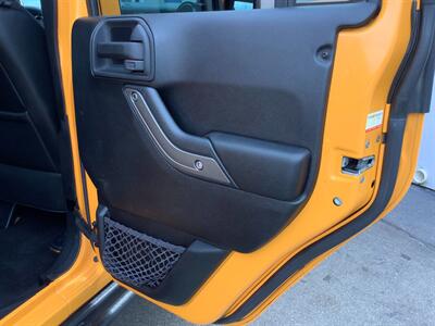 2013 Jeep Wrangler Unlimited Moab   - Photo 23 - Crest Hill, IL 60403