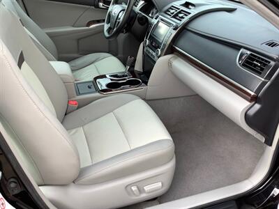 2012 Toyota Camry XLE   - Photo 28 - Crest Hill, IL 60403