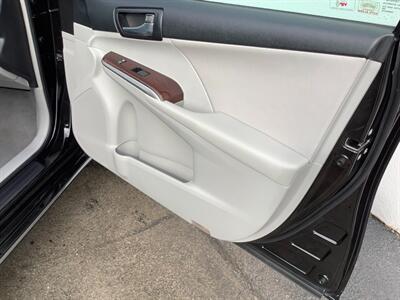 2012 Toyota Camry XLE   - Photo 27 - Crest Hill, IL 60403