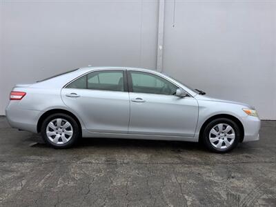 2011 Toyota Camry LE   - Photo 7 - Crest Hill, IL 60403
