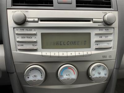 2011 Toyota Camry LE   - Photo 16 - Crest Hill, IL 60403