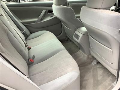 2011 Toyota Camry LE   - Photo 25 - Crest Hill, IL 60403