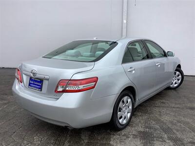 2011 Toyota Camry LE   - Photo 6 - Crest Hill, IL 60403