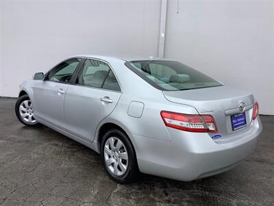 2011 Toyota Camry LE   - Photo 4 - Crest Hill, IL 60403