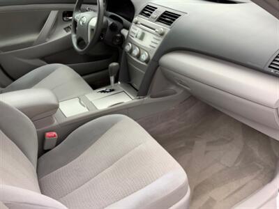 2011 Toyota Camry LE   - Photo 29 - Crest Hill, IL 60403