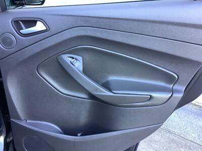 2014 Ford Escape Titanium   - Photo 29 - Crest Hill, IL 60403