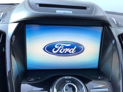 2014 Ford Escape Titanium   - Photo 19 - Crest Hill, IL 60403