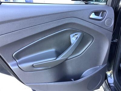 2014 Ford Escape Titanium   - Photo 27 - Crest Hill, IL 60403