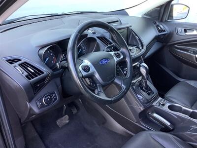 2014 Ford Escape Titanium   - Photo 14 - Crest Hill, IL 60403