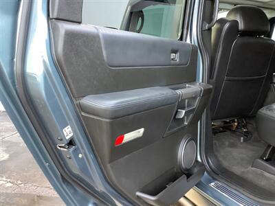 2005 Hummer H2 SUT   - Photo 22 - Crest Hill, IL 60403