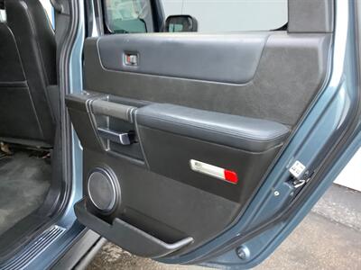 2005 Hummer H2 SUT   - Photo 24 - Crest Hill, IL 60403