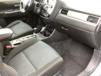 2016 Mitsubishi Outlander ES - Photo 24 - Crest Hill, IL 60403