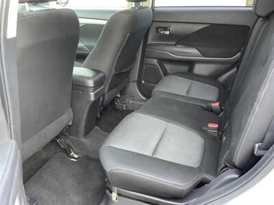 2016 Mitsubishi Outlander ES - Photo 18 - Crest Hill, IL 60403