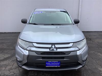 2016 Mitsubishi Outlander ES - Photo 8 - Crest Hill, IL 60403