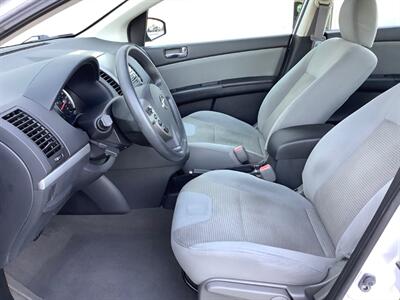 2010 Nissan Sentra 2.0 SR   - Photo 12 - Crest Hill, IL 60403