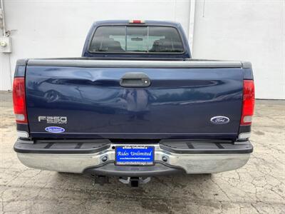 2004 Ford F-250 XLT   - Photo 5 - Crest Hill, IL 60403