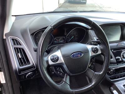 2013 Ford Focus Titanium   - Photo 16 - Crest Hill, IL 60403