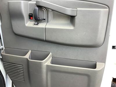 2022 GMC Savana 2500 - Photo 24 - Crest Hill, IL 60403