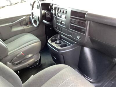 2022 GMC Savana 2500 - Photo 27 - Crest Hill, IL 60403