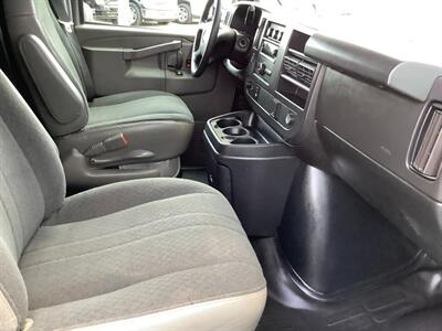 2022 GMC Savana 2500 - Photo 26 - Crest Hill, IL 60403