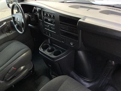 2022 GMC Savana 2500 - Photo 28 - Crest Hill, IL 60403