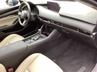 2021 Mazda Mazda3 Sedan Preferred   - Photo 23 - Crest Hill, IL 60403