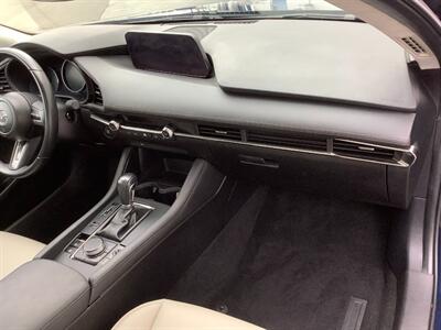 2021 Mazda Mazda3 Sedan Preferred   - Photo 24 - Crest Hill, IL 60403