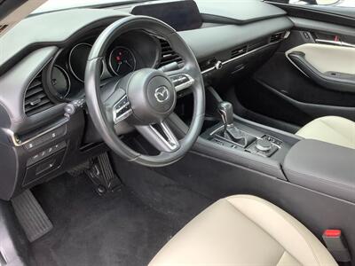 2021 Mazda Mazda3 Sedan Preferred   - Photo 13 - Crest Hill, IL 60403