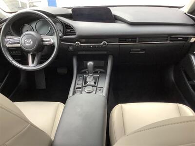 2021 Mazda Mazda3 Sedan Preferred   - Photo 28 - Crest Hill, IL 60403