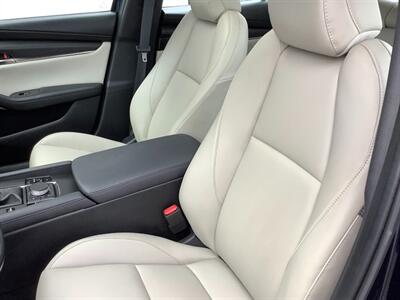 2021 Mazda Mazda3 Sedan Preferred   - Photo 40 - Crest Hill, IL 60403