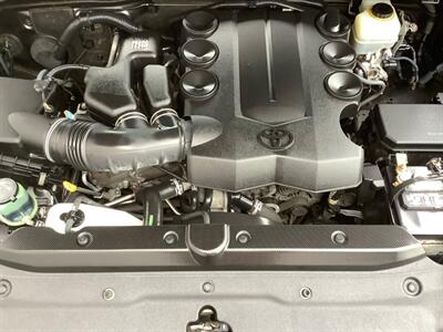 2010 Toyota 4Runner SR5   - Photo 39 - Crest Hill, IL 60403