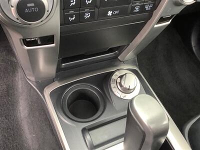 2010 Toyota 4Runner SR5   - Photo 17 - Crest Hill, IL 60403