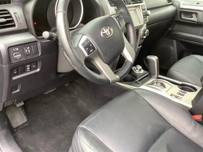 2010 Toyota 4Runner SR5   - Photo 15 - Crest Hill, IL 60403