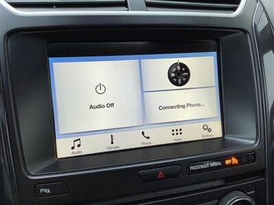 2017 Ford Explorer XLT   - Photo 14 - Crest Hill, IL 60403